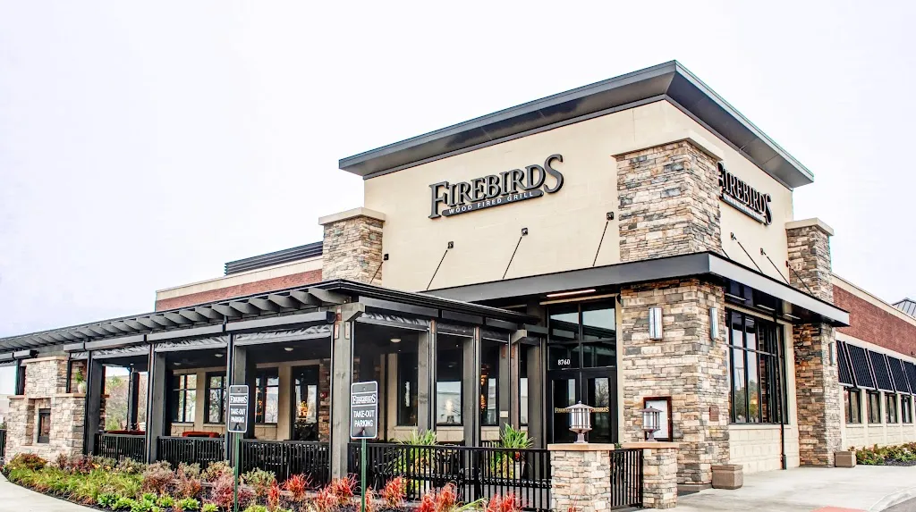 Firebirds Wood Fired Grill restaurante en Columbus, OH