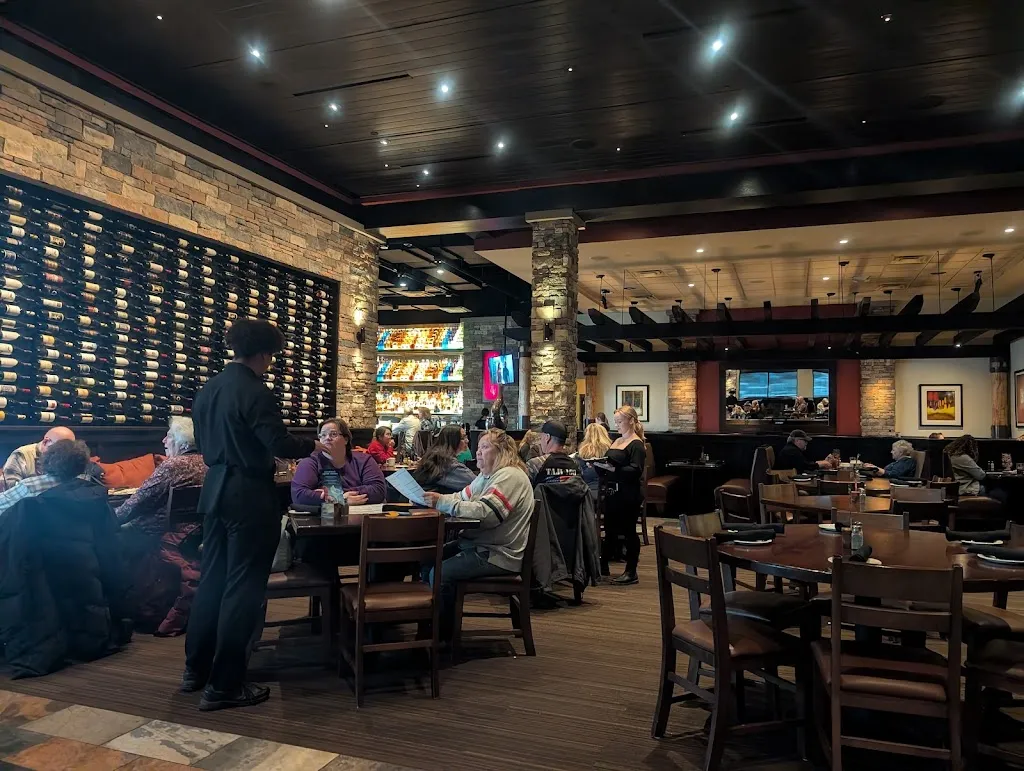 Firebirds Wood Fired Grill_Columbus, OH_slider_imagen_3