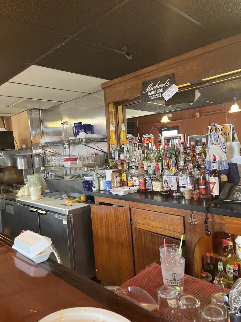 Michael's Bar & Grill - Toledo, OH_Toledo, OH_slider_imagen_3
