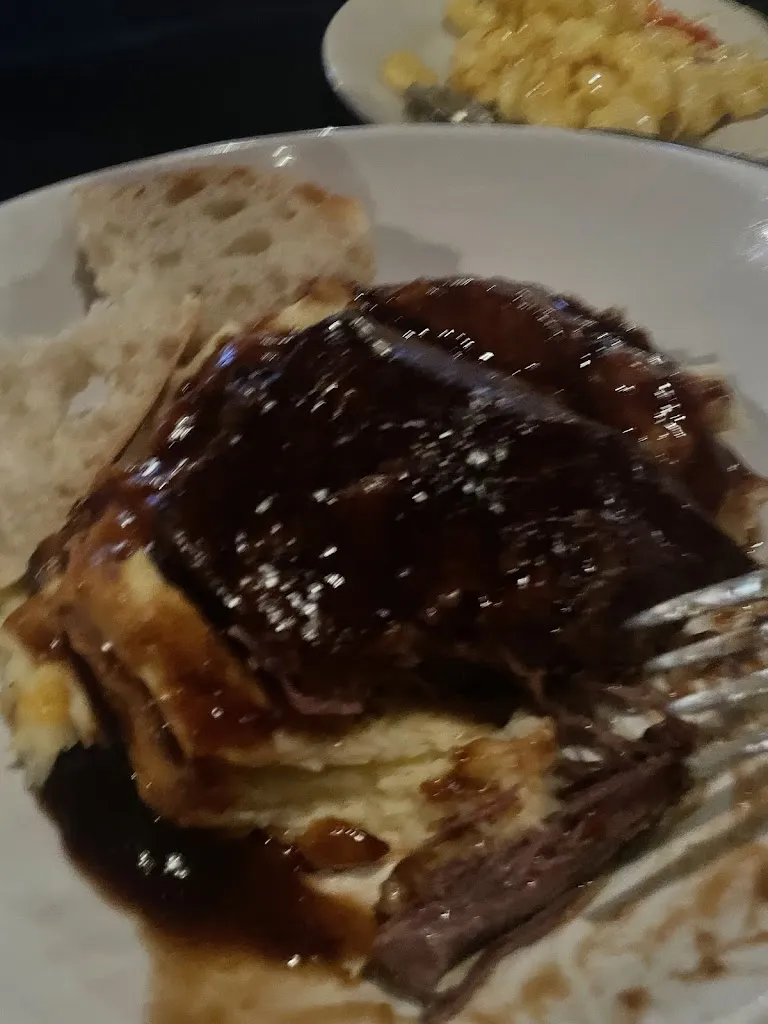 Dee Leo_Rockwell's_Toledo, OH_review
