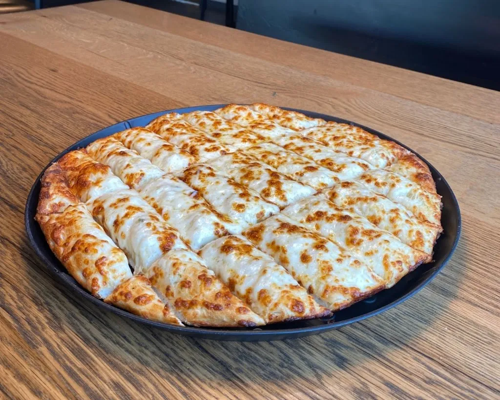 Charm Pizza Co._Millersburg, OH_slider_bild_3