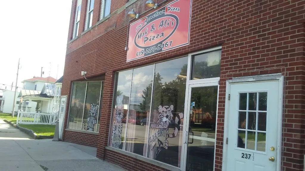 Mak & Ali's Pizza - North Baltimore, OH_North Baltimore, OH_slider_image_1