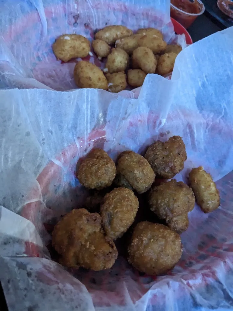 Ryan Davis_Squeek's Bar and Grill_Pickerington, OH_review