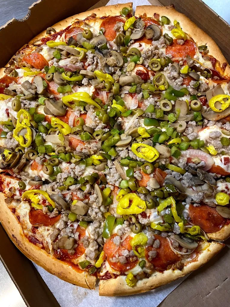 Pizza Parlor_Shreve, OH_slider_image_2