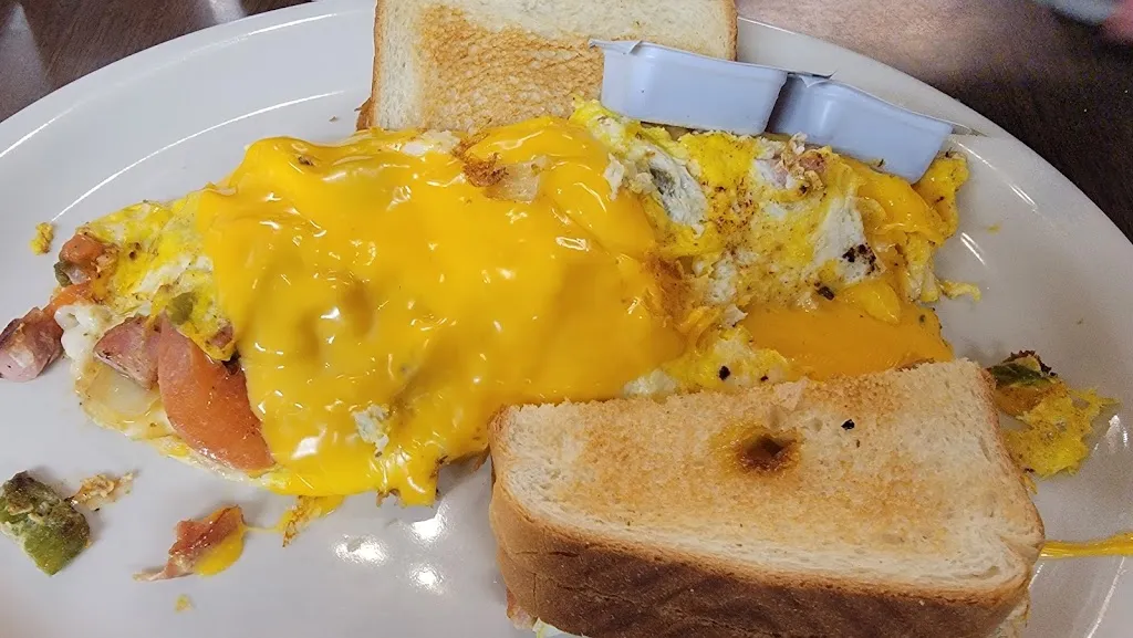 B SNOW_Alcove Restaurant_Sidney, OH_review