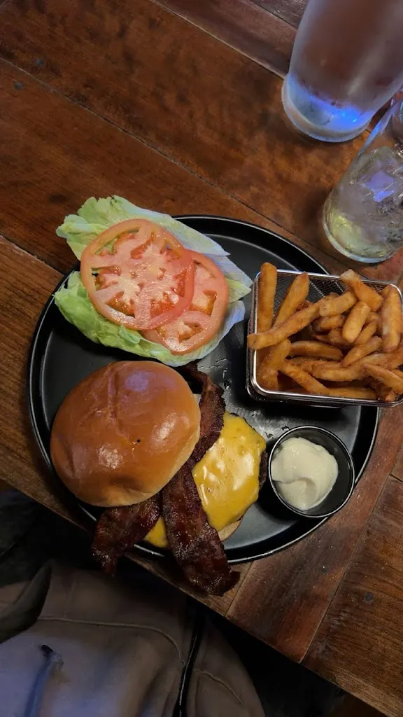 Murphy’s Craft Bar + Kitchen_Sidney, OH_slider_bild_3