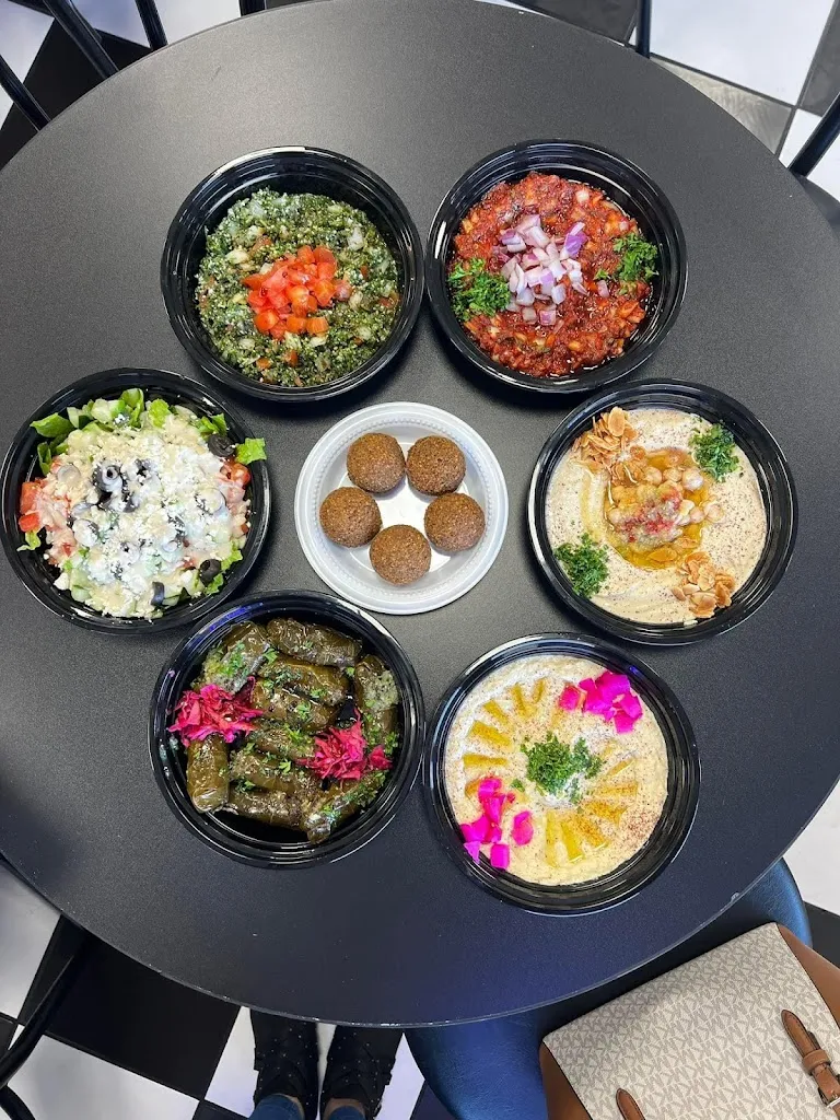 Hummus Mediterranean Food_Springboro, OH_slider_imagen_3