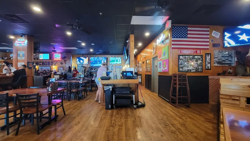 Roosters_Springboro, OH_slider_imagen_2