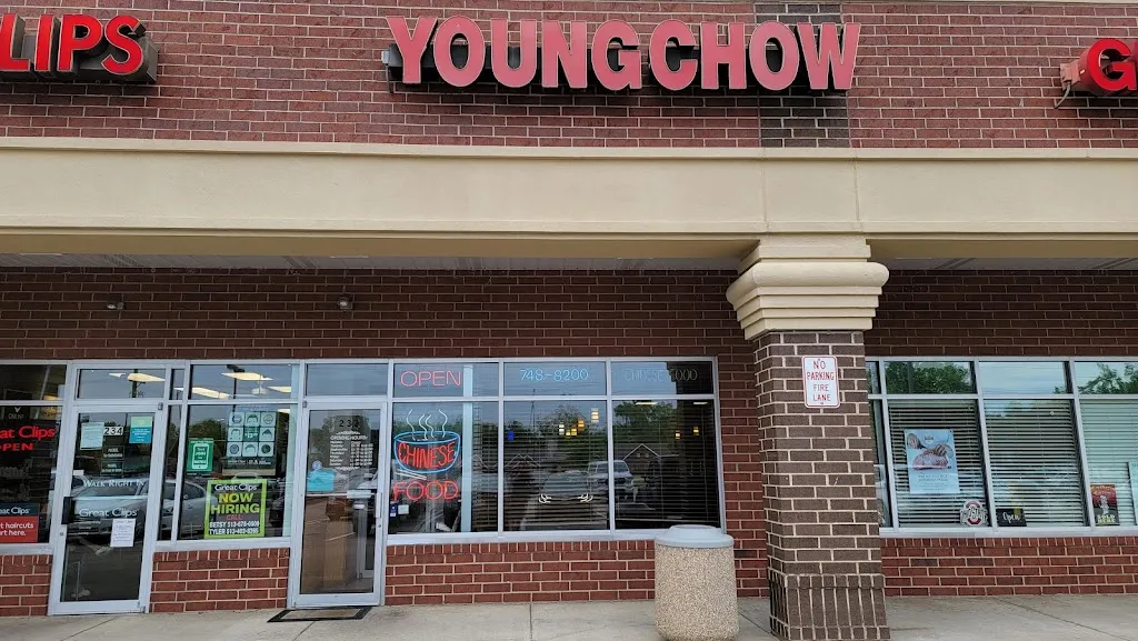 New Young Chow Restaurant restaurante en Springboro, OH