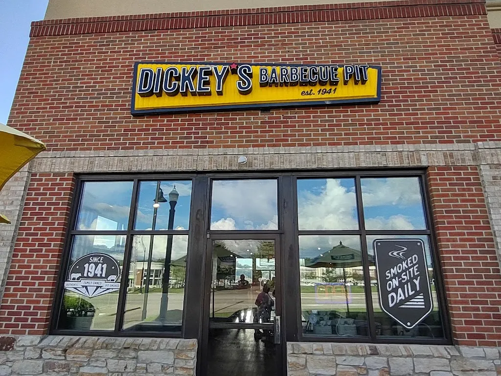 Dickey's Barbecue Pit restaurante en Springboro, OH