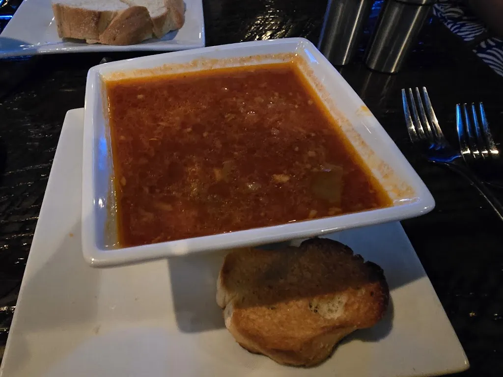 Woodie Anderson_Trivs Restaurant and Lounge_Strongsville, OH_review