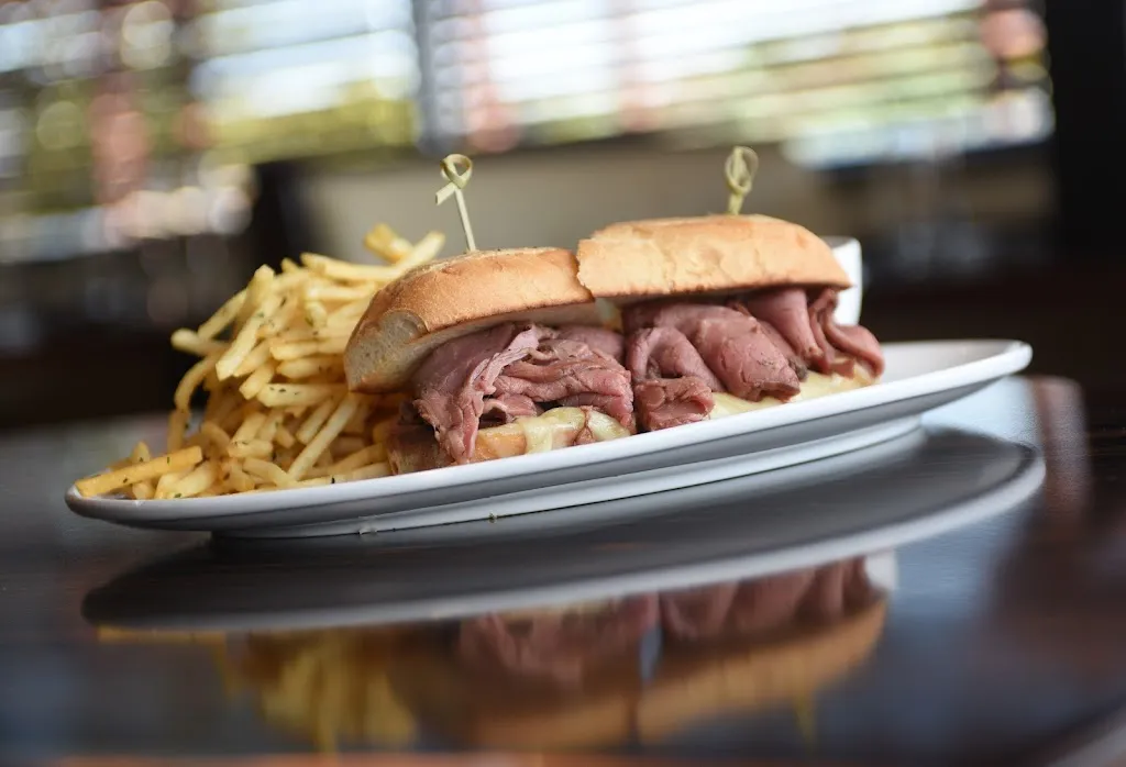 Rosewood Grill Strongsville_16740 Royalton Rd, Strongsville_slider_imagen_3