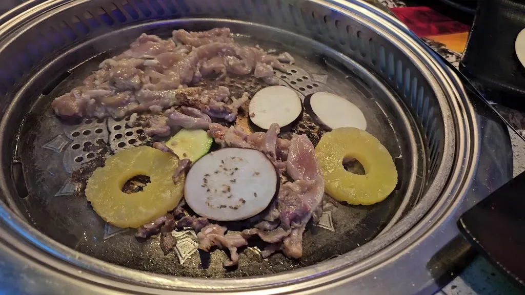 KPOT Korean BBQ & Hot Pot_Strongsville, OH_slider_imagen_2