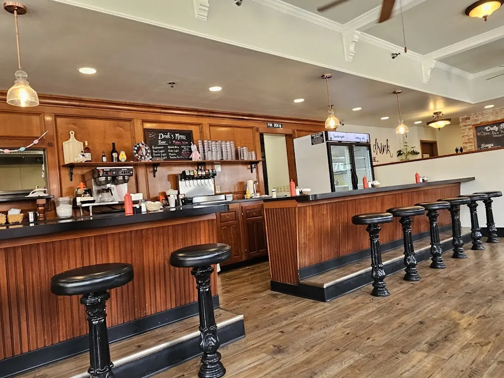 The Fox Den restaurant in Wellington, OH