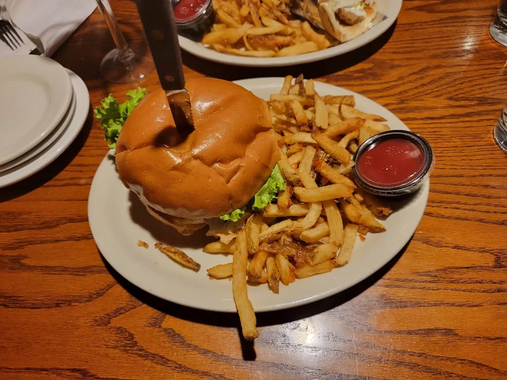 Allisya_Jimmy V's Grill & Pub_Westerville, OH_review