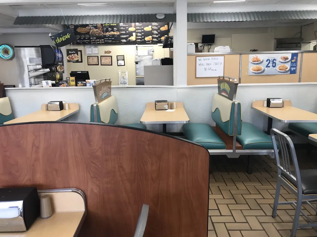 Long John Silver's restaurant in US 421, Manchester