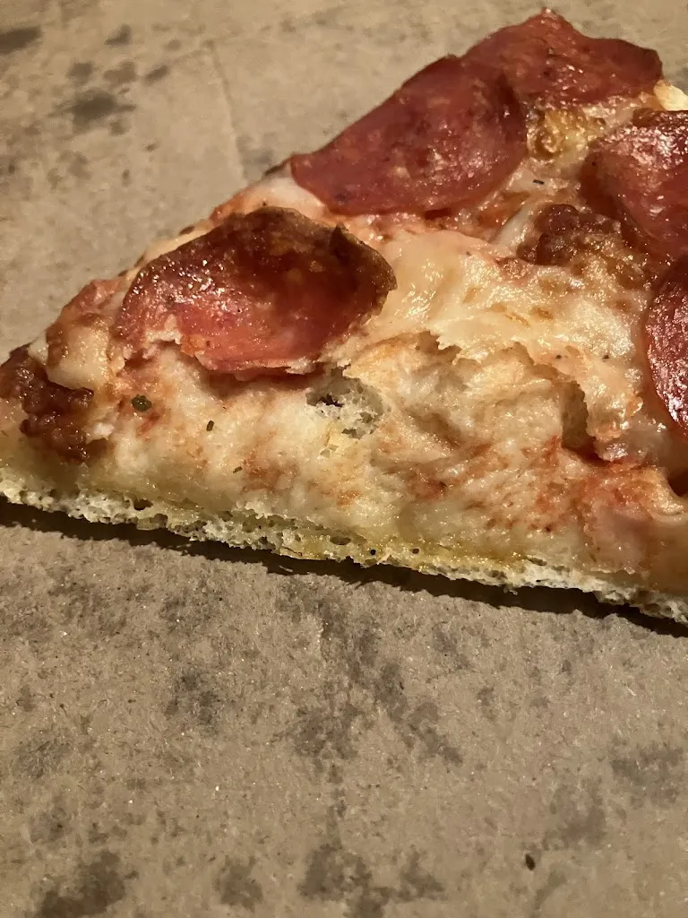 Amelia_Little Caesars Pizza_Manchester, KY_review