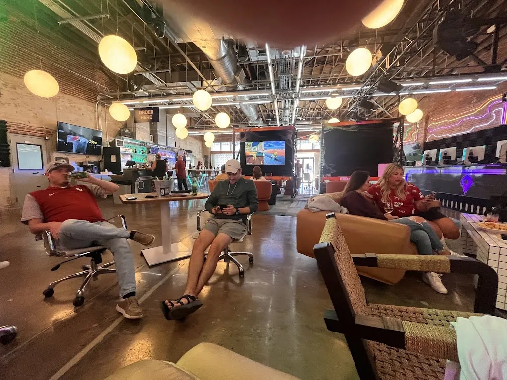 Gary Gullic_Waypoint Lounge_Sapulpa, OK_review