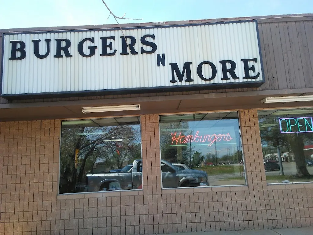 Burgers N More restaurant in Sapulpa, OK