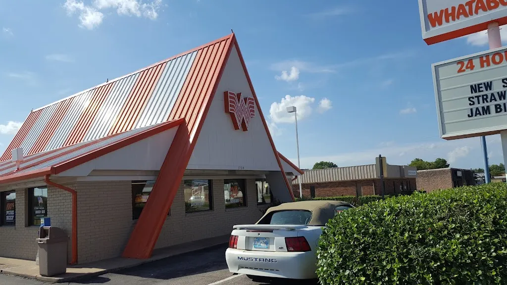 Whataburger restaurant in Sapulpa, OK