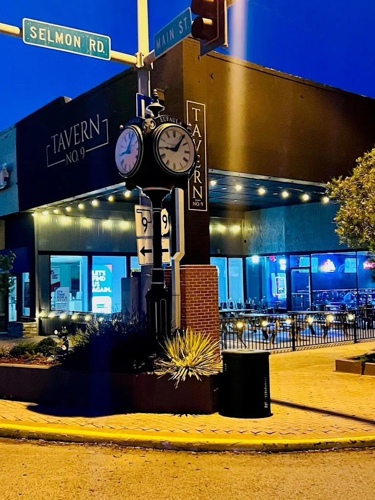 Tavern No. 9 restaurant in Eufaula, OK