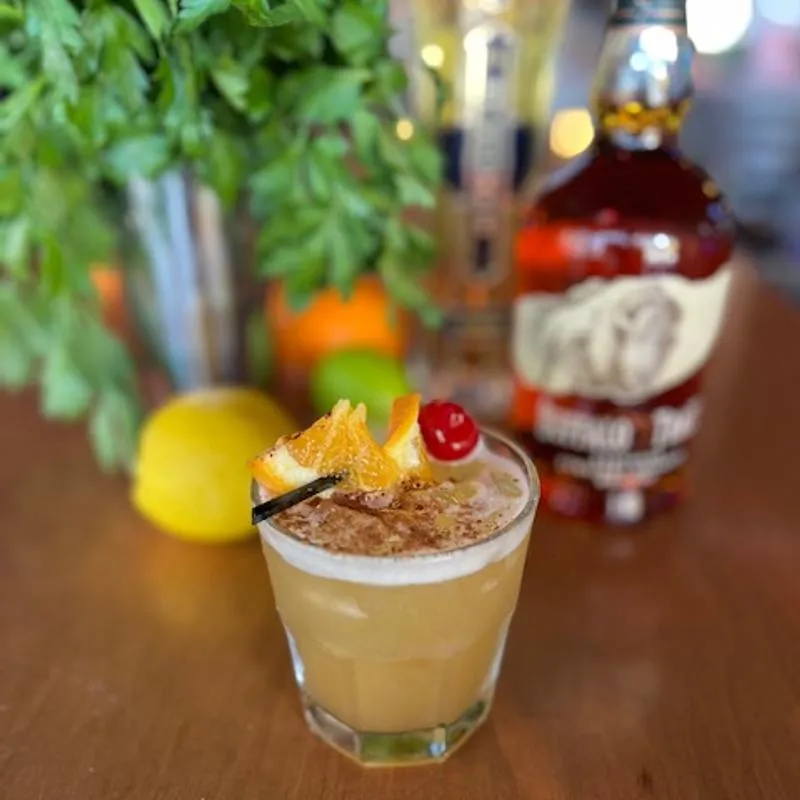 The Wild Hare Saloon & Cafe_Oregon City, OR_slider_imagen_3