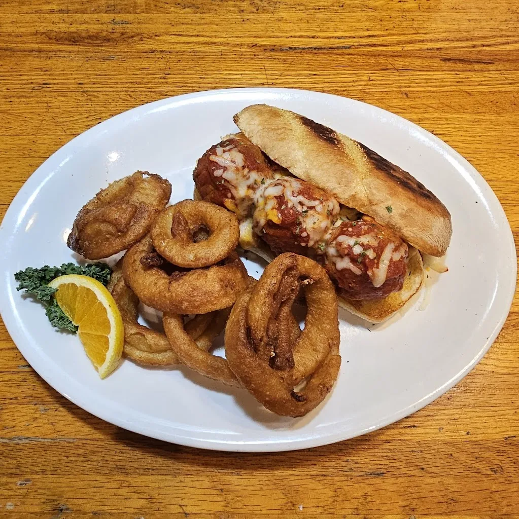 High Rocks Restaurant and Lounge_Gladstone, OR_slider_imagen_2