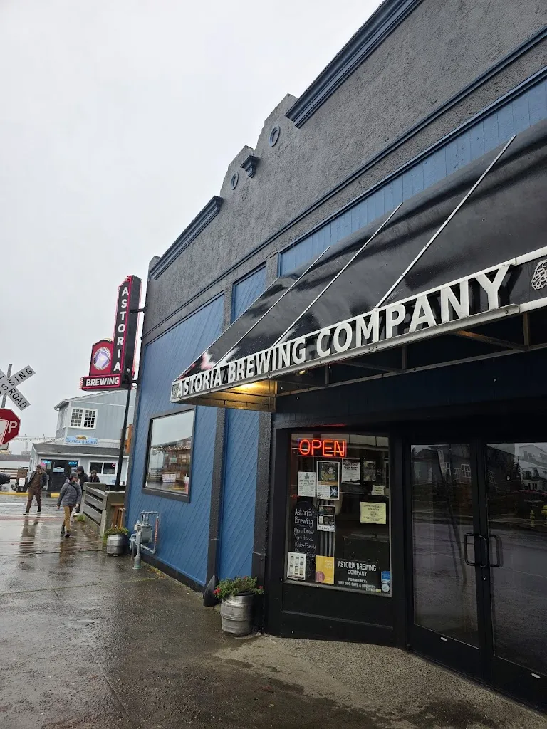 Astoria Brewing Company_Astoria, OR_slider_imagen_3