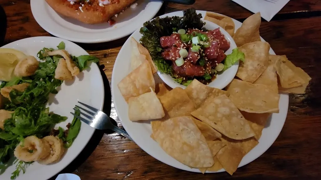 South Bay Wild Fish House_Astoria, OR_slider_imagen_2