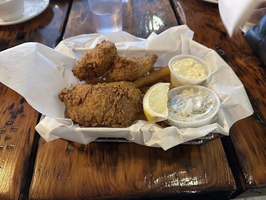 South Bay Wild Fish House_Astoria, OR_slider_imagen_3