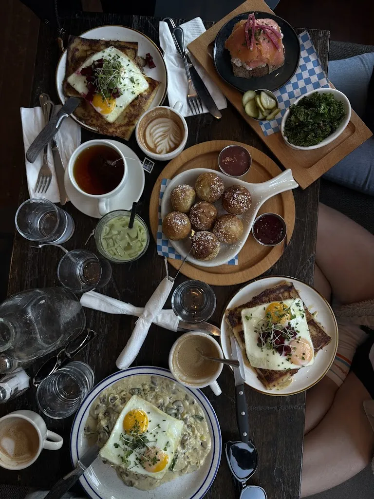 Ivan Synyshyn_Broder Strand Café_Astoria, OR_review