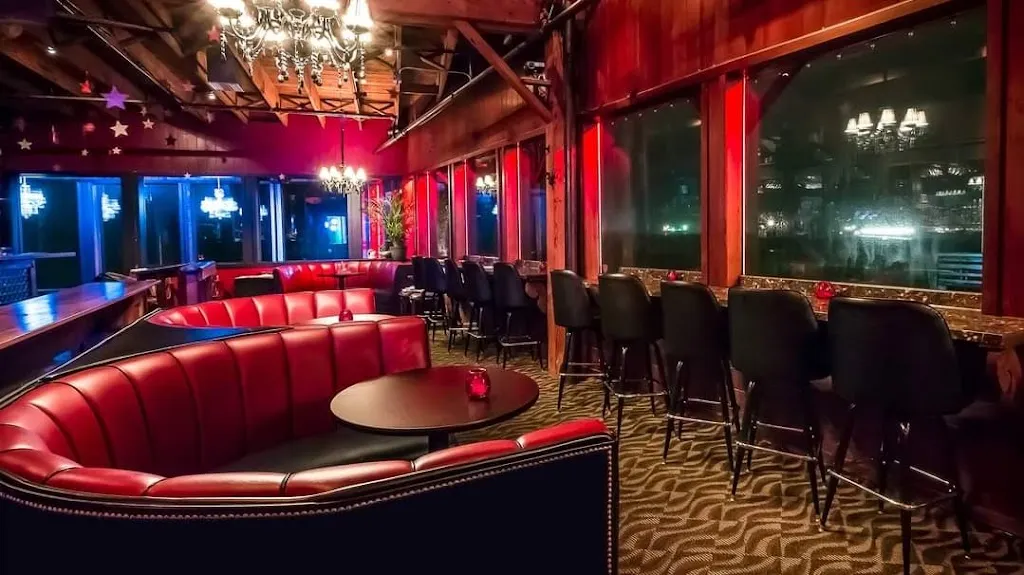 Inferno Lounge restaurante en Astoria, OR