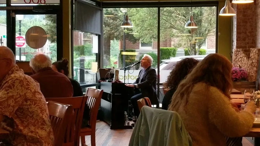 Nebbiolo Restaurant & Wine Bar restaurante en Oregon City, OR