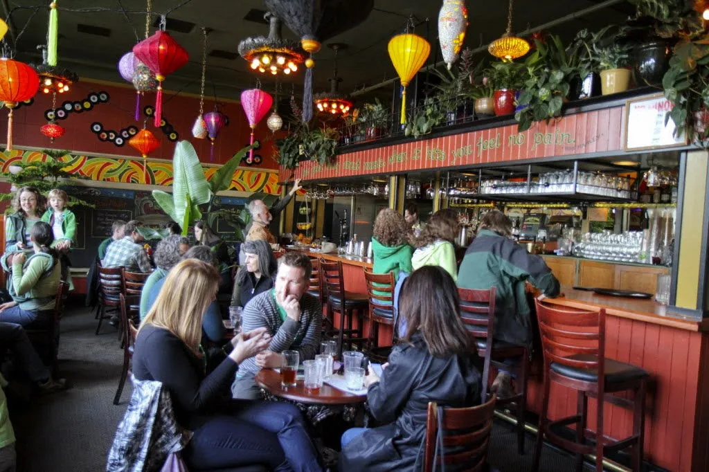 McMenamins Oregon City restaurante en Oregon City, OR