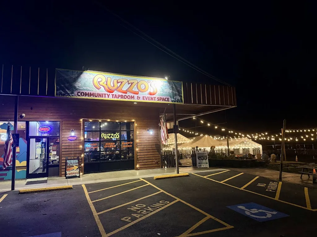 Ruzzo's Retreat restaurante en Damascus, OR