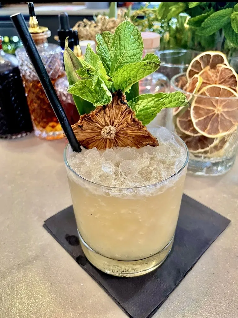 The Garden Bar & Restaurant_Lake Oswego, OR_slider_immagine_3