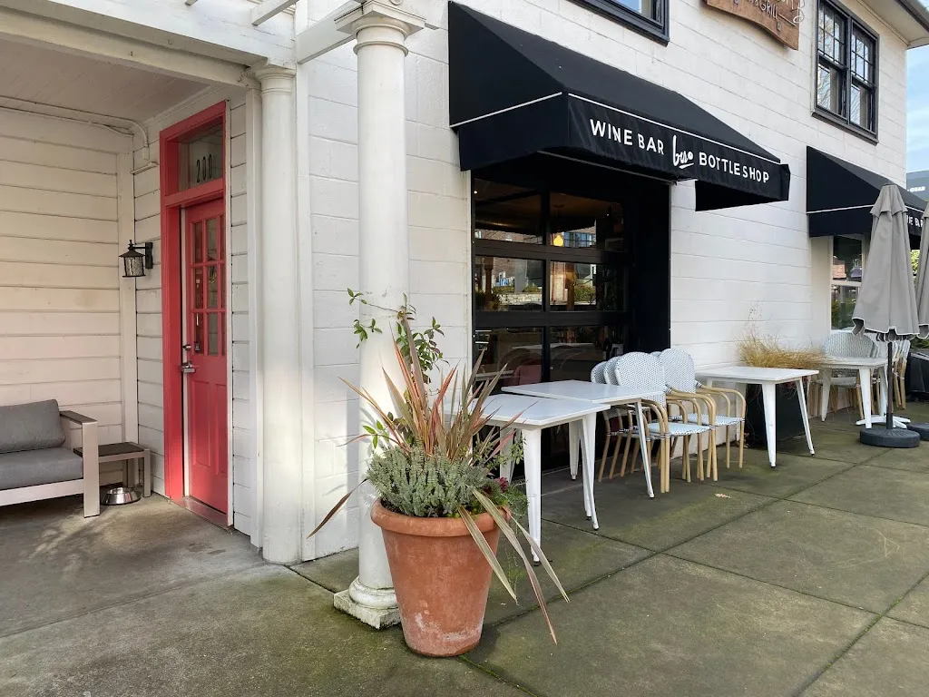 Beso Bar & Bottle restaurante en Lake Oswego, OR
