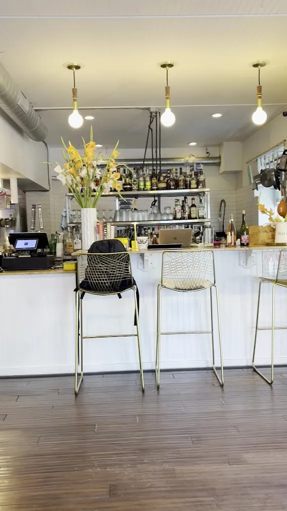 Beso Bar & Bottle_Lake Oswego, OR_slider_image_2