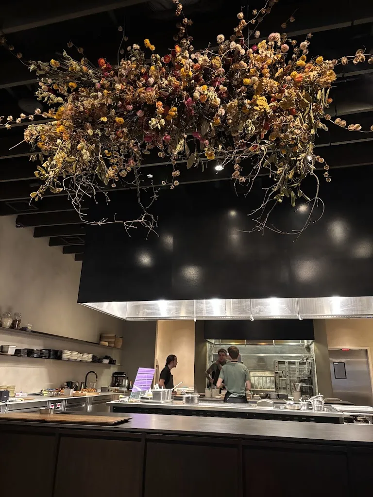 ōkta | farm and kitchen restaurante en McMinnville, OR