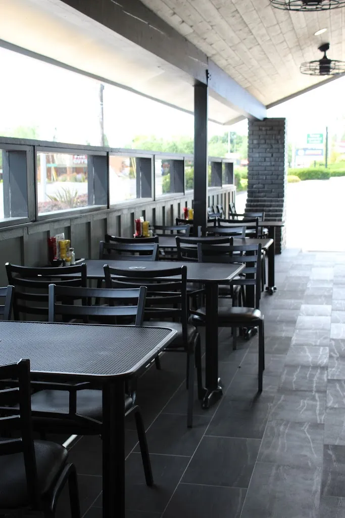 The Grove Restaurant & Bar restaurante en Milwaukie, OR