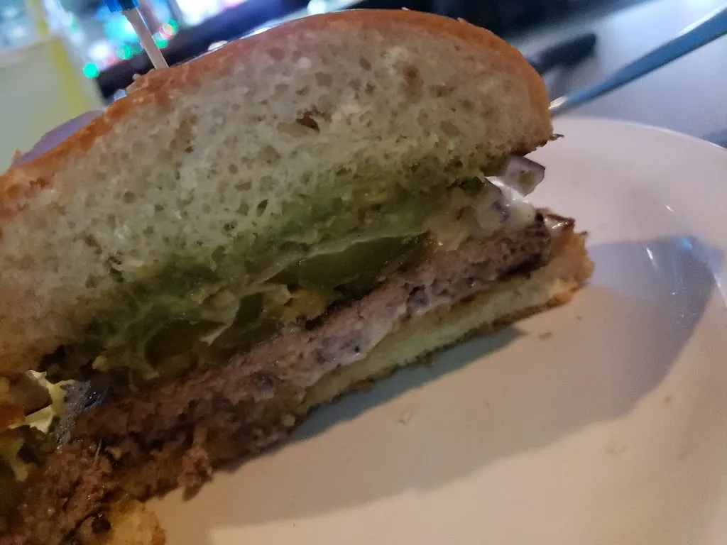G C_Jo's Saloon & Eatery_Portland, OR_reseña