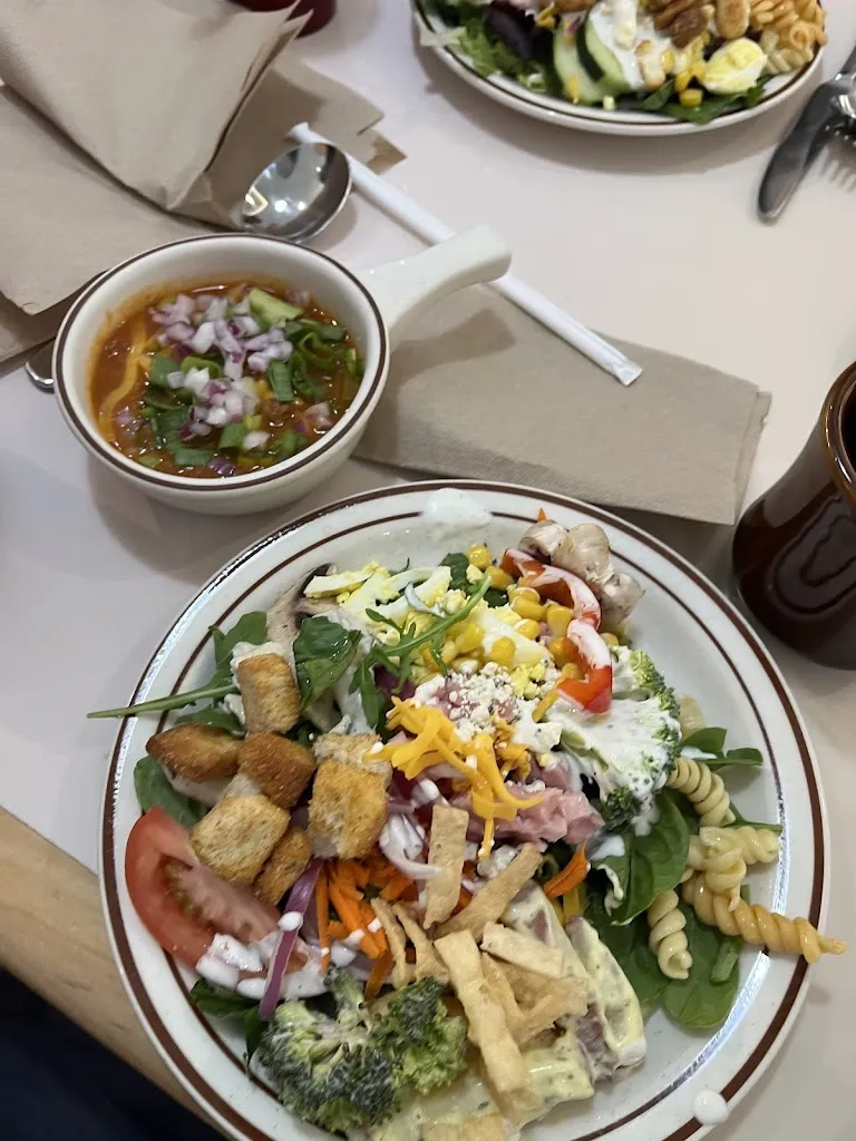 Justin Lui_Dollie’s Soup & Salad_Sandy, UT_bewertung