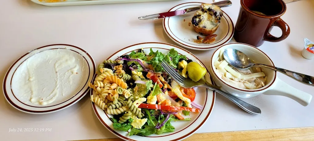 TutorJuls Lee_Dollie’s Soup & Salad_Sandy, UT_review