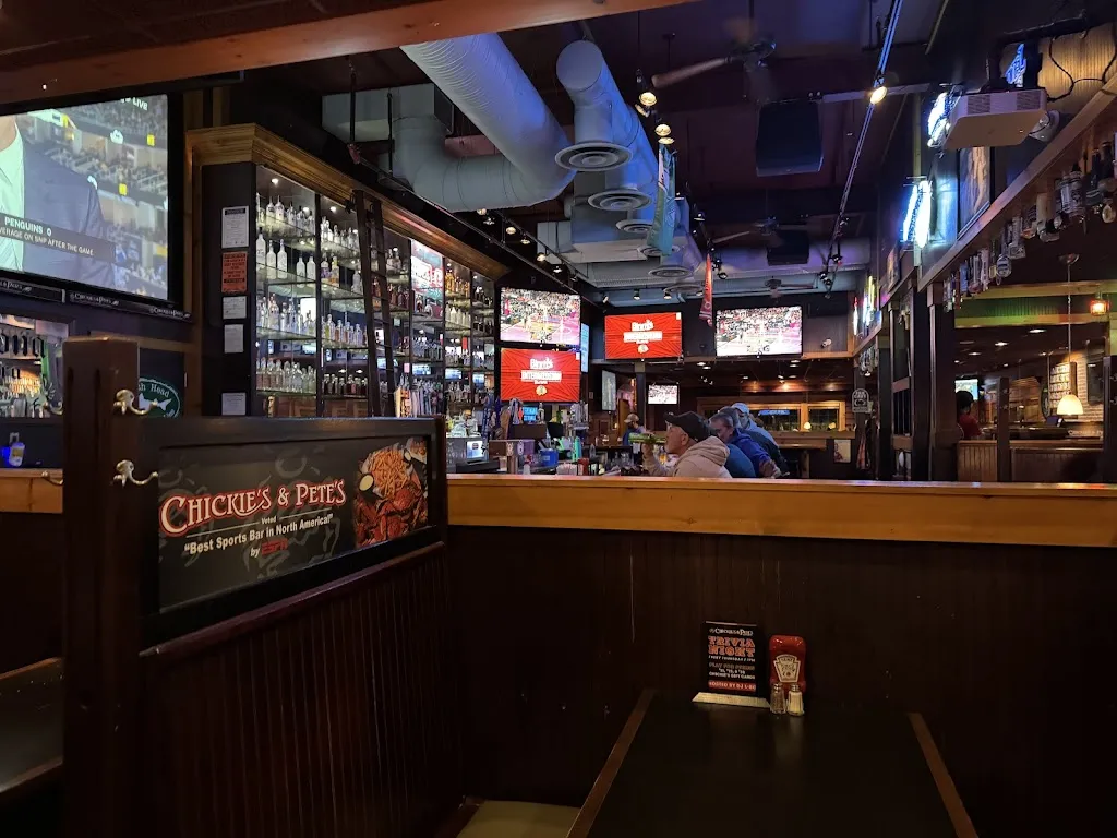 Chickie's & Pete's_Eagleville, PA_slider_image_3