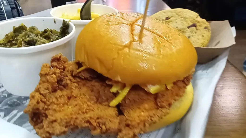 BAB’s Nashville Hot Chicken_Audubon, PA_slider_image_2
