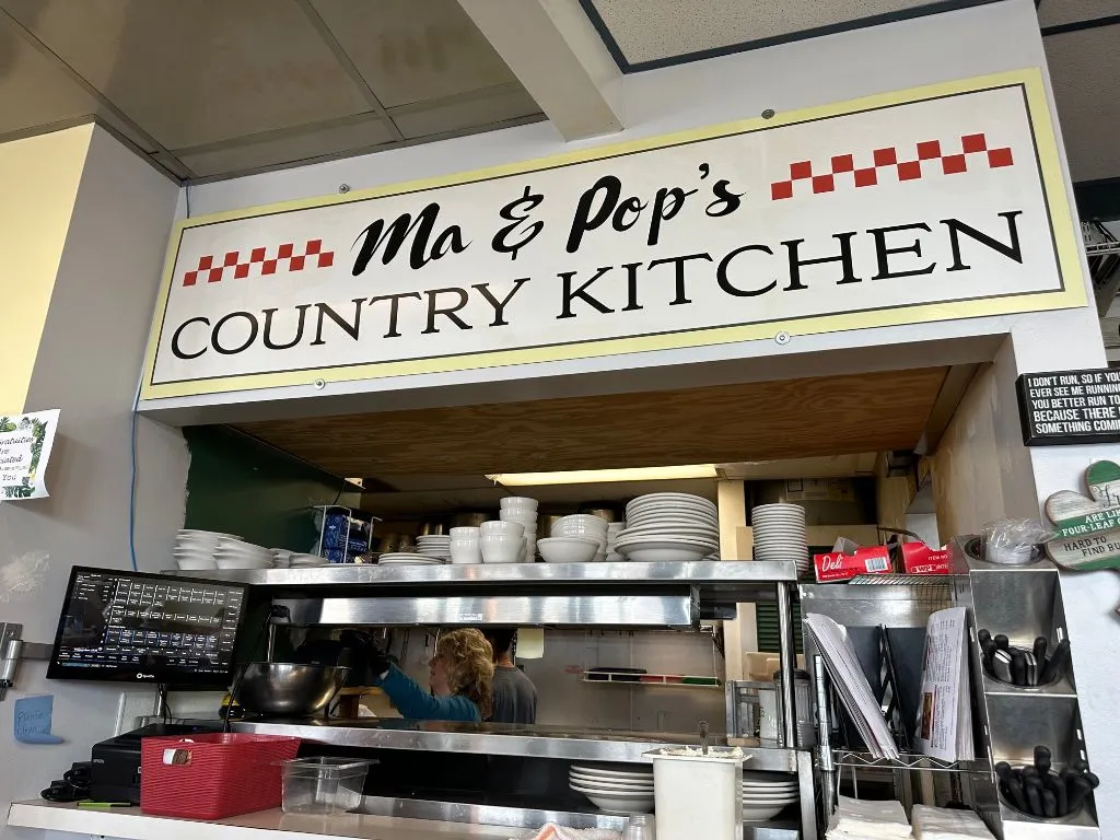Ma and Pop's Country Kitchen restaurante en Bethel Park, PA
