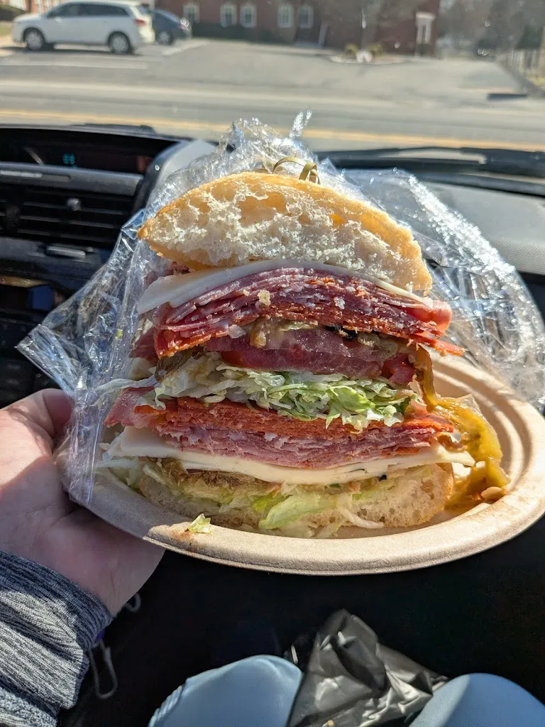 Family Deli_Bethel Park, PA_slider_imagen_3