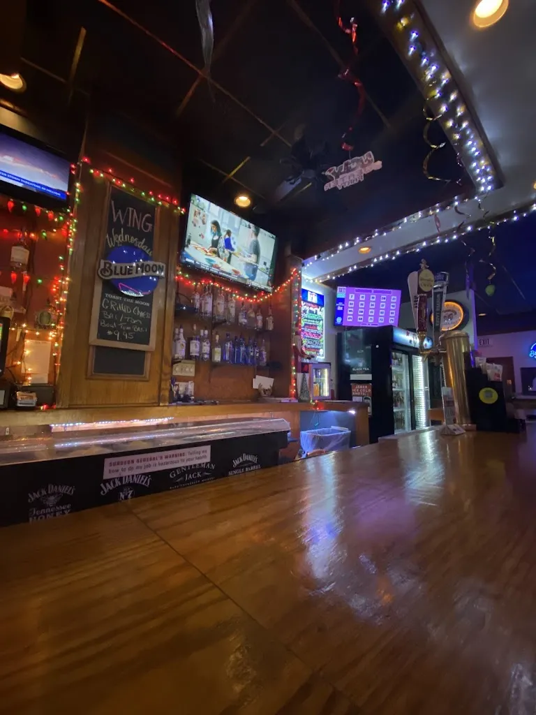 Dietch's Bar & Grille_Pittsburgh, PA_slider_image_2