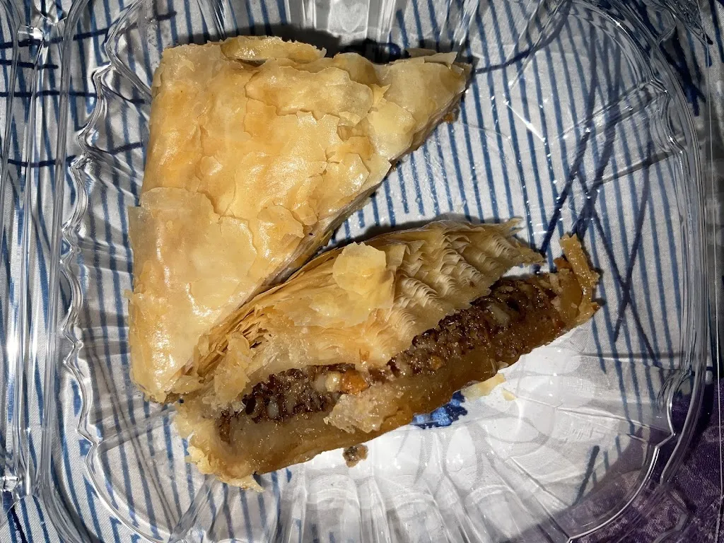 Ulyana K_Nonni's Pizza_Blawnox, PA_review