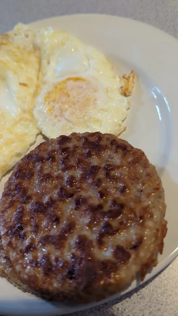 Jeremy Bowling_Kaytee's Family Restaurant and Marketplace_Coudersport, PA_reseña